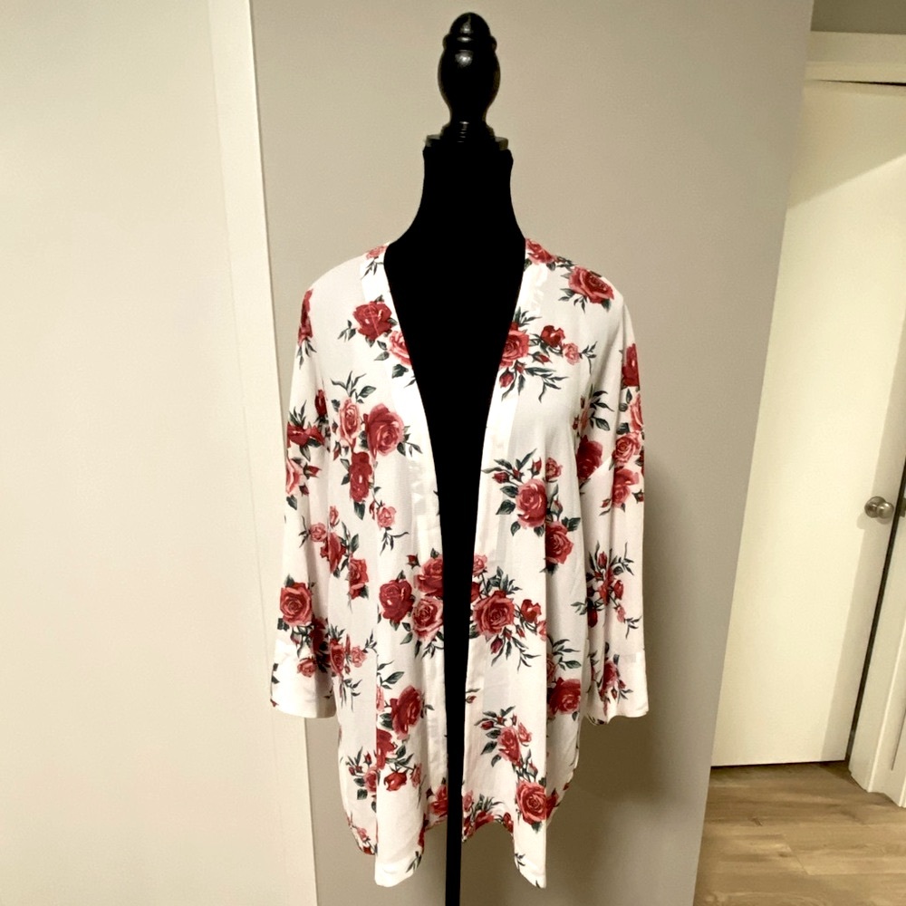 H&M Kimono With Red Roses 🌹